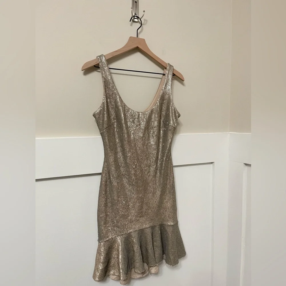 Bebe Champagne Sequin Holiday Party Birthday Ruffle Fitted Dress Size Medium - Picture 4 of 7
